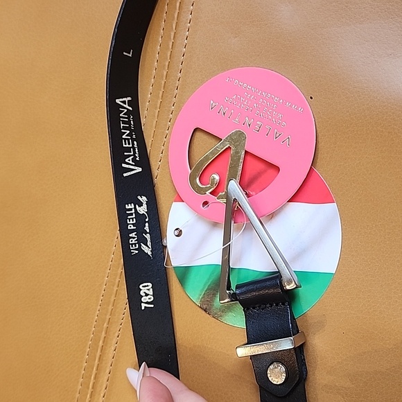Italian leather belt with a triangular buckle main image 10